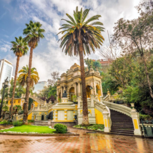Historia y Emoción en Cerro Santa Lucía